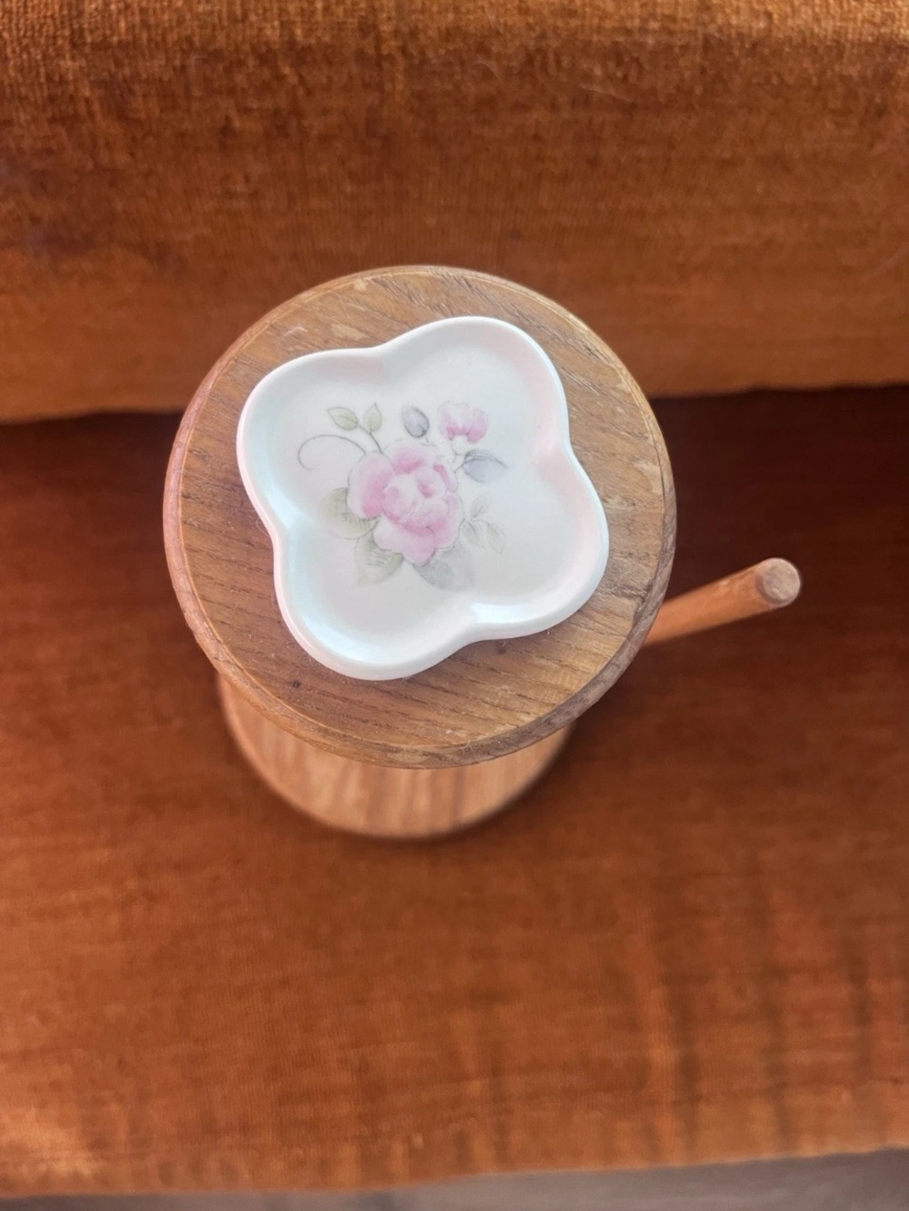 Pfaltzgraff Tea Rose Paper Towel Holder Wood HTF